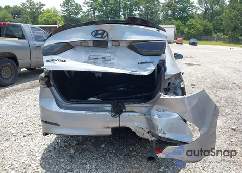 2017 Hyundai Elantra Limited из США, поврежденный, VIN 5NPD84LF6HH108459